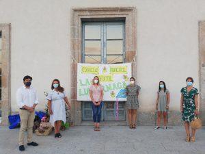 ????UNA GRADUACIÓN MUY ESPECIAL DE LA ESCUELA INFANTIL MUNICIPAL "LA LUCIÉRNAGA" EN LOS JARDINES DEL PALACIO ???? 2 1 63 300x225 1 Web del Ayuntamiento de Arenas de San Pedro