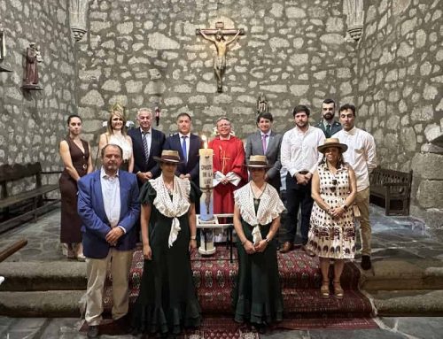 El alcalde de Arenas de San Pedro acompañó a todos los devotos del Cristo de la Luz de Hontanares