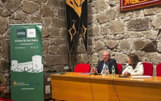 Arenas de San Pedro acoge la conferencia ❞𝗔́𝘃𝗶𝗹𝗮 𝘆 𝗹𝗮 𝗖𝗼𝗻𝘀𝘁𝗶𝘁𝘂𝗰𝗶𝗼́𝗻 𝗘𝘀𝗽𝗮𝗻̃𝗼𝗹𝗮❞ en el Castillo del Condestable Dávalos 2 WhatsApp Image 2026 05 14 at 22.25.35 Web del Ayuntamiento de Arenas de San Pedro