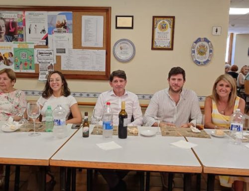 El alcalde de Arenas acompañó al Centro de Día en su XXXII aniversario