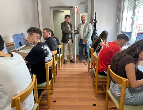 Arenas cuenta con 25 ordenadores para realizar los exámenes teóricos de conducción